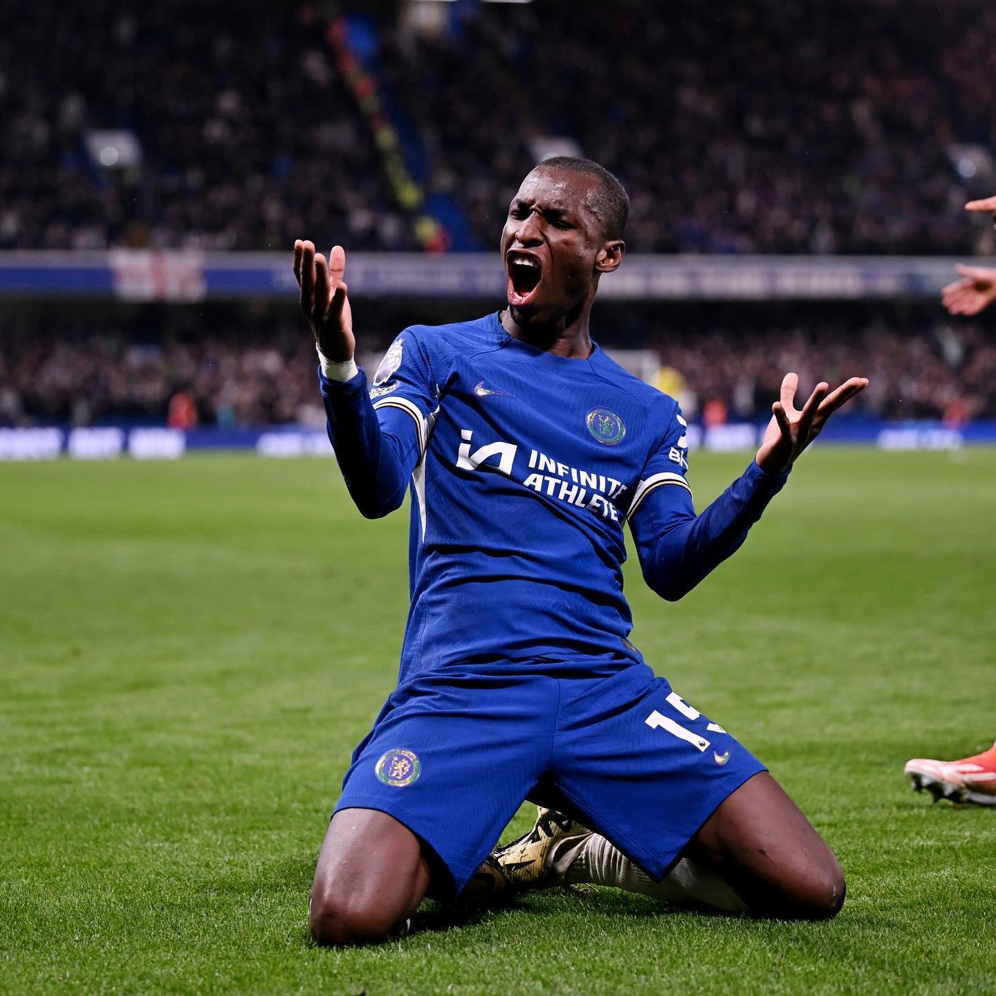 乐鱼官网足总杯赛程吃紧；切尔西今晨更衣室发声；悬念犹存；控场能力受关注的简单介绍